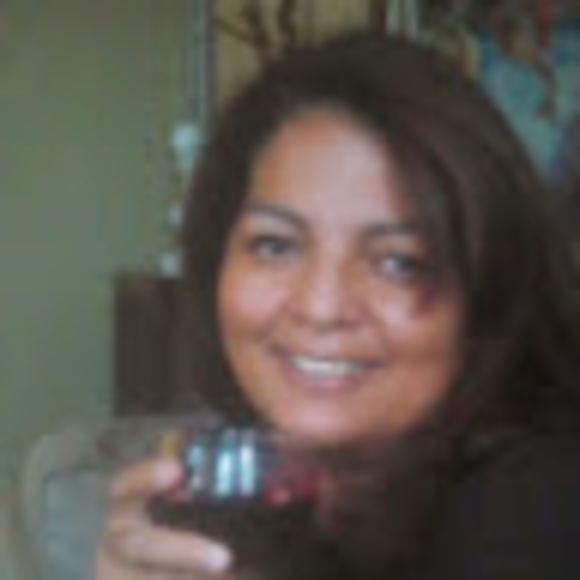 Meet your Posher, Lorena - Picture 1 of 1